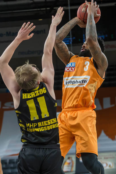 辽篮依然在 辽篮依然在