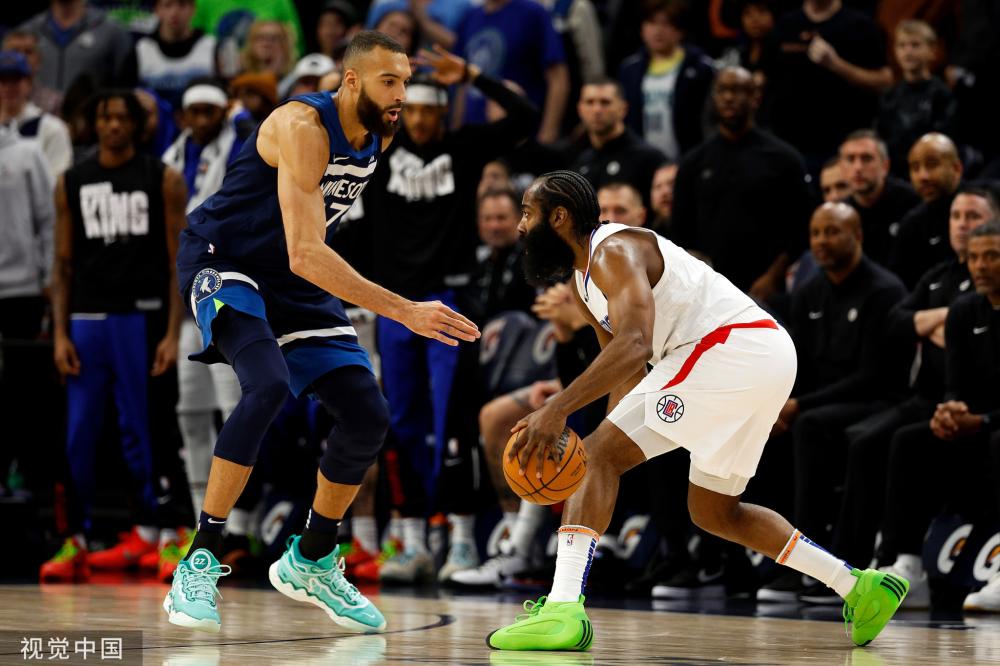 卫线上也展 卫线上也展