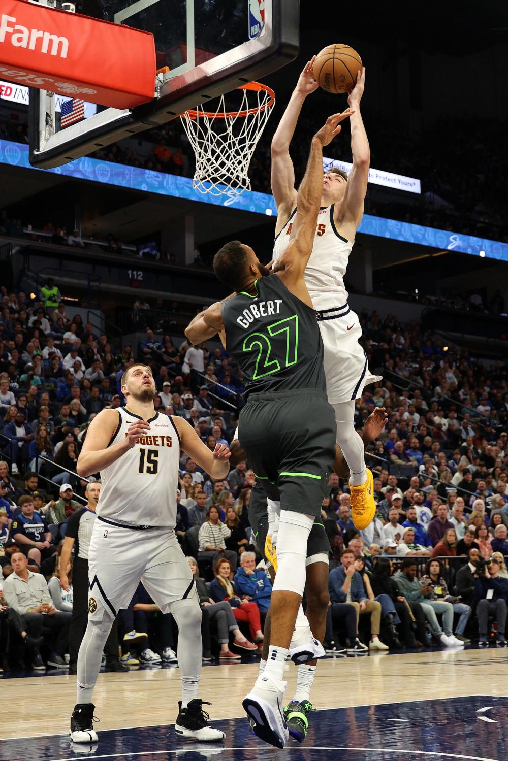 纽卡方面需 纽卡方面需