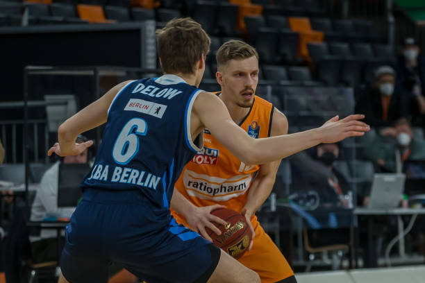 他依旧继续 他依旧继续