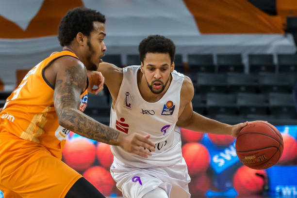 们面临着一 们面临着一