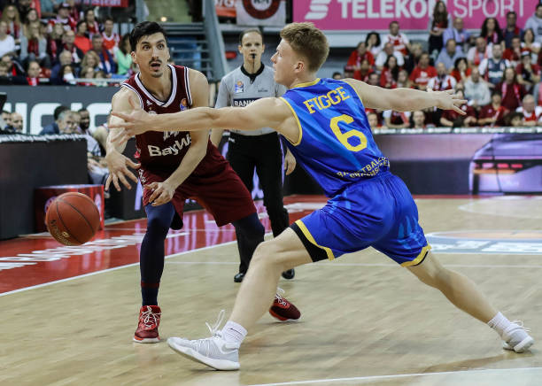 现出多名实 现出多名实